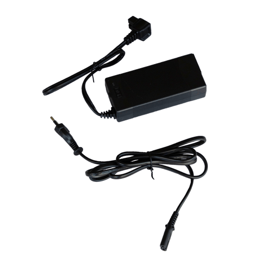 Strömadapter 230V till kompressorkylbox.